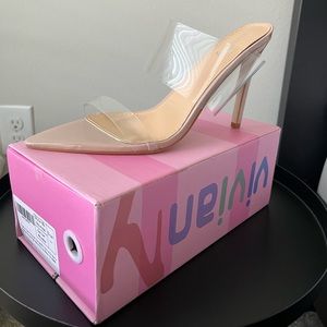 Nude pointed toe heel!